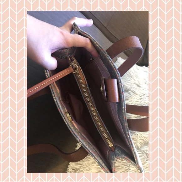 Dooney and Bourke - Picture 2 of 7